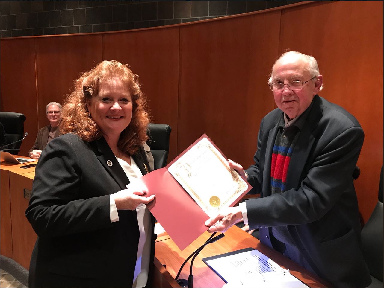 Murphy delivers a Senate recognition to the Village of Schaumburg